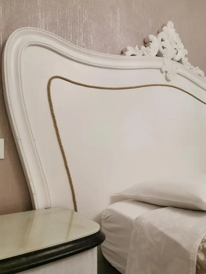 Garda Relais Antica Romelia Bed & Breakfast Montichiari 0*,