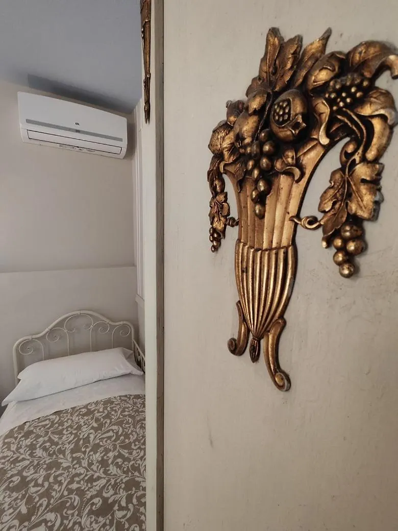 Garda Relais Antica Romelia Bed & Breakfast Montichiari 0*,  Italy